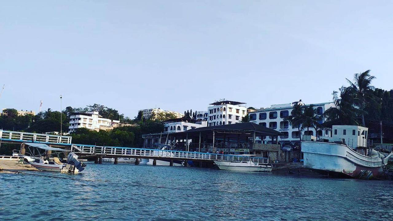 Tudor Water Sports Hotel Mombasa Exterior foto